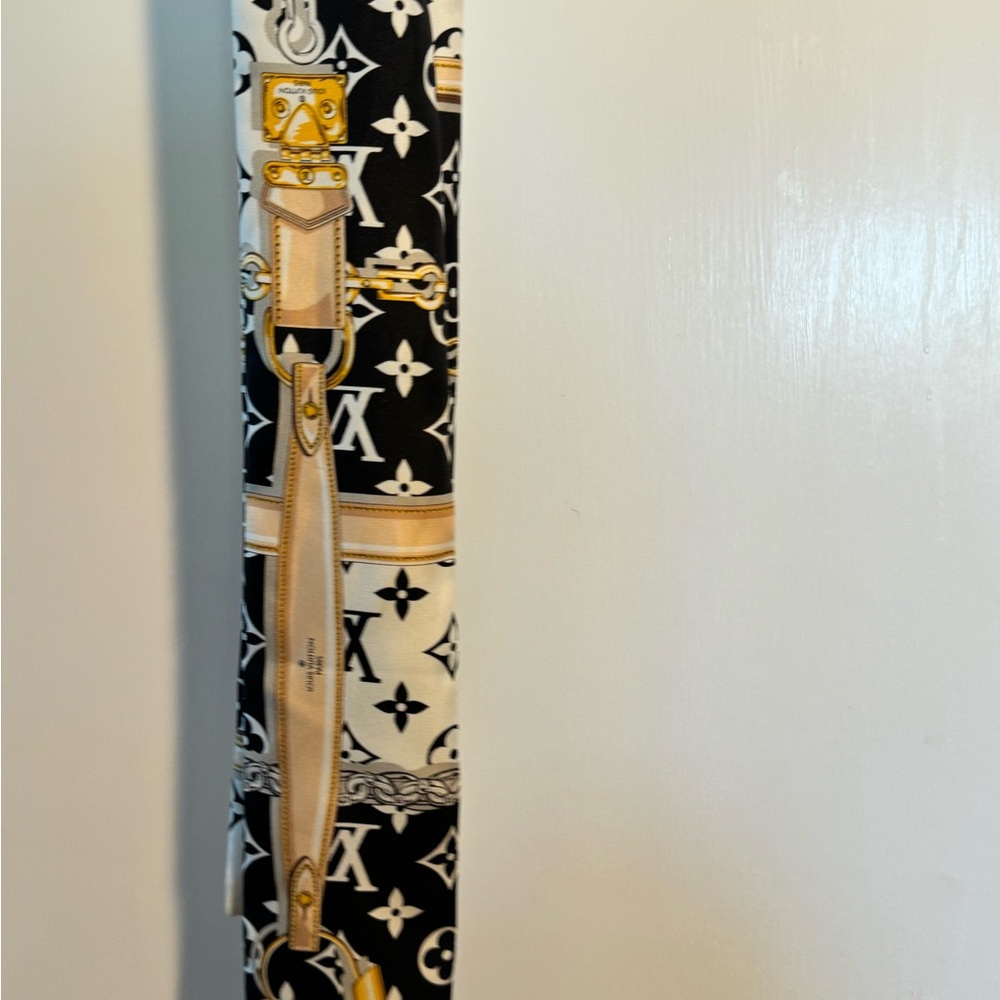 LV skinny scarf